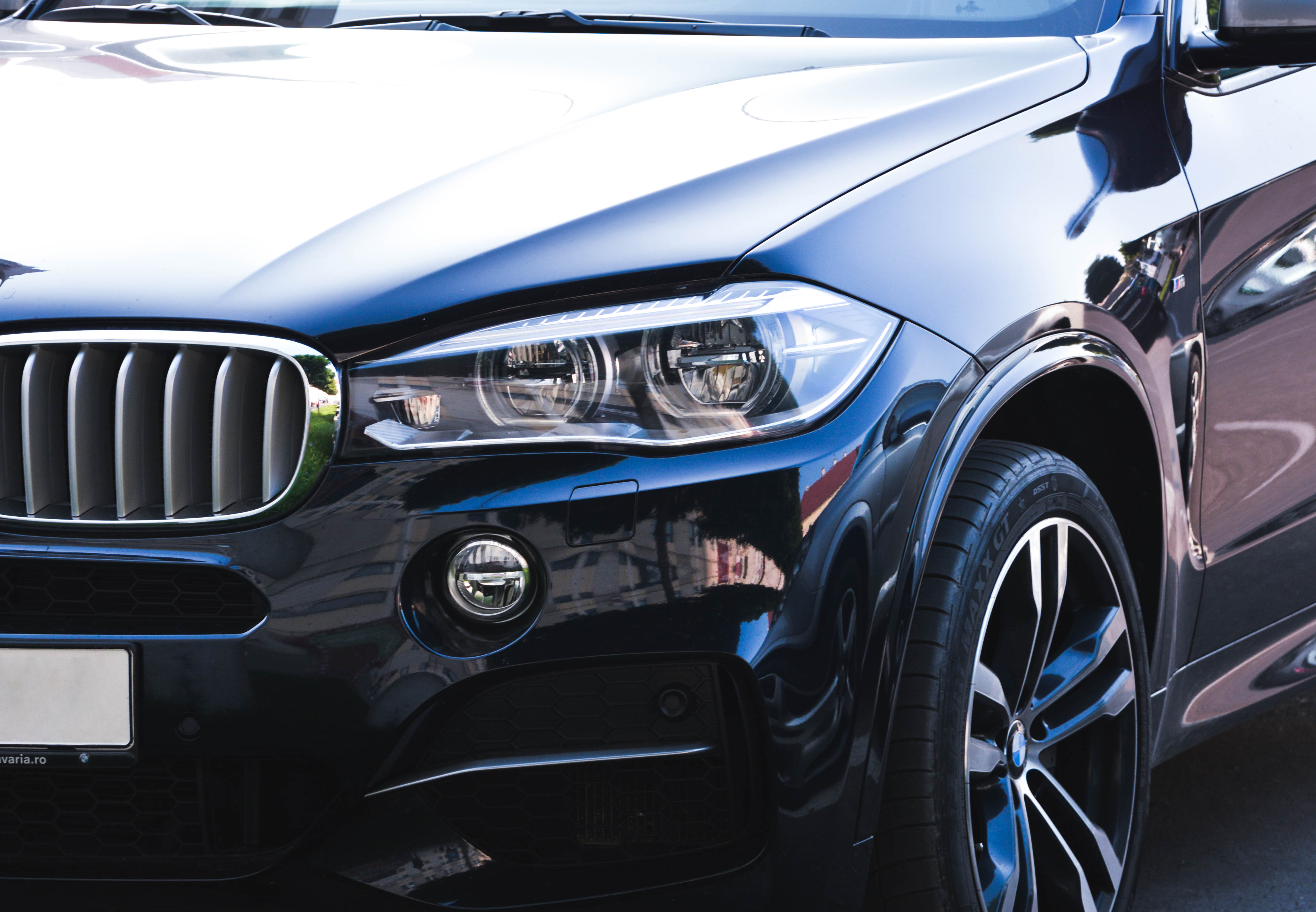 BMW Announces First of Its Kind "IX Flow" Car